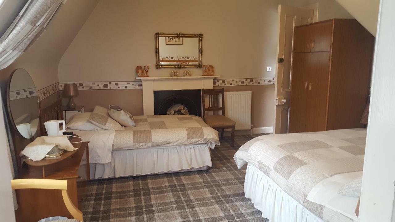 Strathcona Guesthouse Perth Bagian luar foto