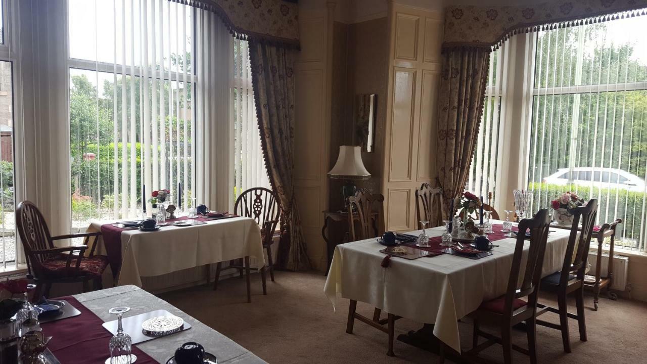 Strathcona Guesthouse Perth Bagian luar foto