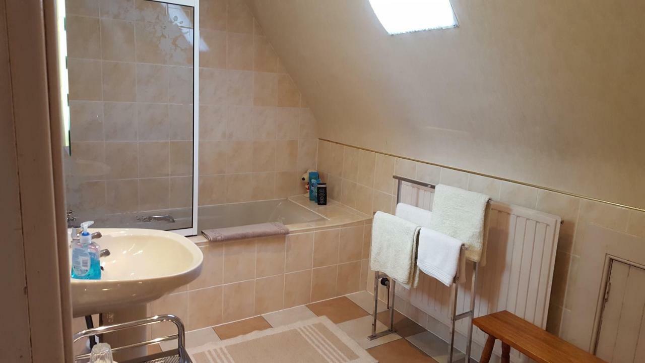 Strathcona Guesthouse Perth Bagian luar foto